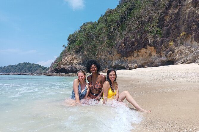 Raya Island / Mai Ton Island Private Boat Tour - Mai Ton Island: snorkel time plus dolphin-spotting timing