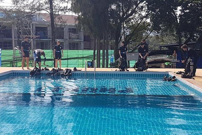 Scuba diving Pool lesson for beginners (1 hour ) - Key things to know before you book