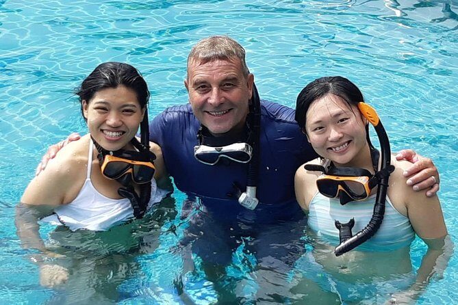Scuba diving Pool lesson for beginners (1 hour ) - Safety and insurance: the stuff you don’t notice until you need it