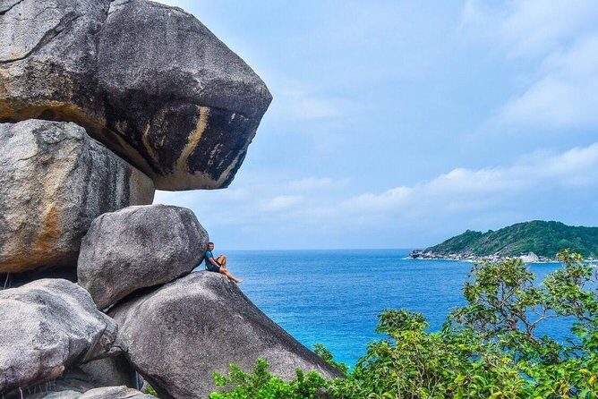Similan Islands Snorkeling Day Tour from Phuket - Food, drinks, and boat comfort: what to expect on board