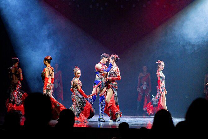 Simon Cabaret: Phuket’s Ladyboy Glamour Show - Who should book this Simon Cabaret show?
