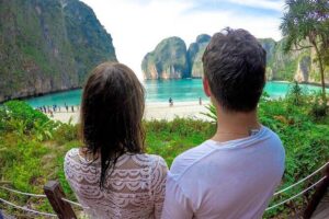 Small Group Phi Phi Islands Sunrise Tour with Seaview Lunch - Stop 1 to 2: Khai Nai Sunrise, Plus Light Breakfast on Island Time