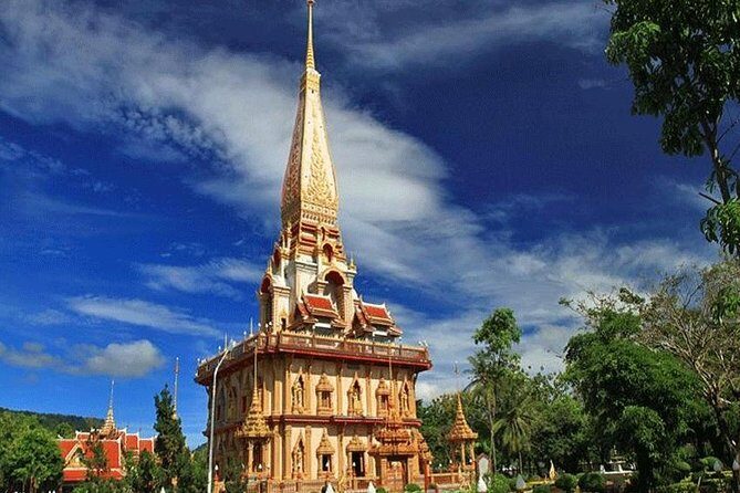 Small Group Phuket Sightseeing and City Tour - Karon Viewpoint and Three Beaches lookout: your coastline photo moment